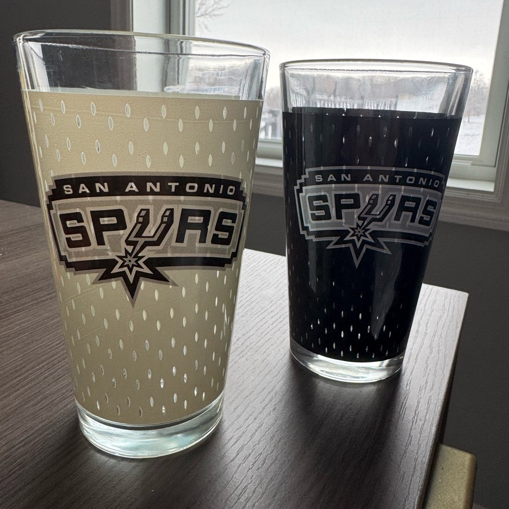 San Antonio Spurs Pint Glass Set - Black and Cream